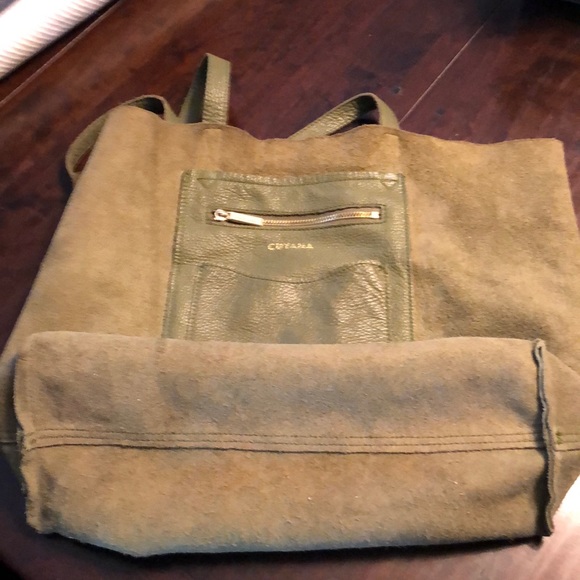COPY - Cuyana Leather tote in Olive - Picture 5 of 6